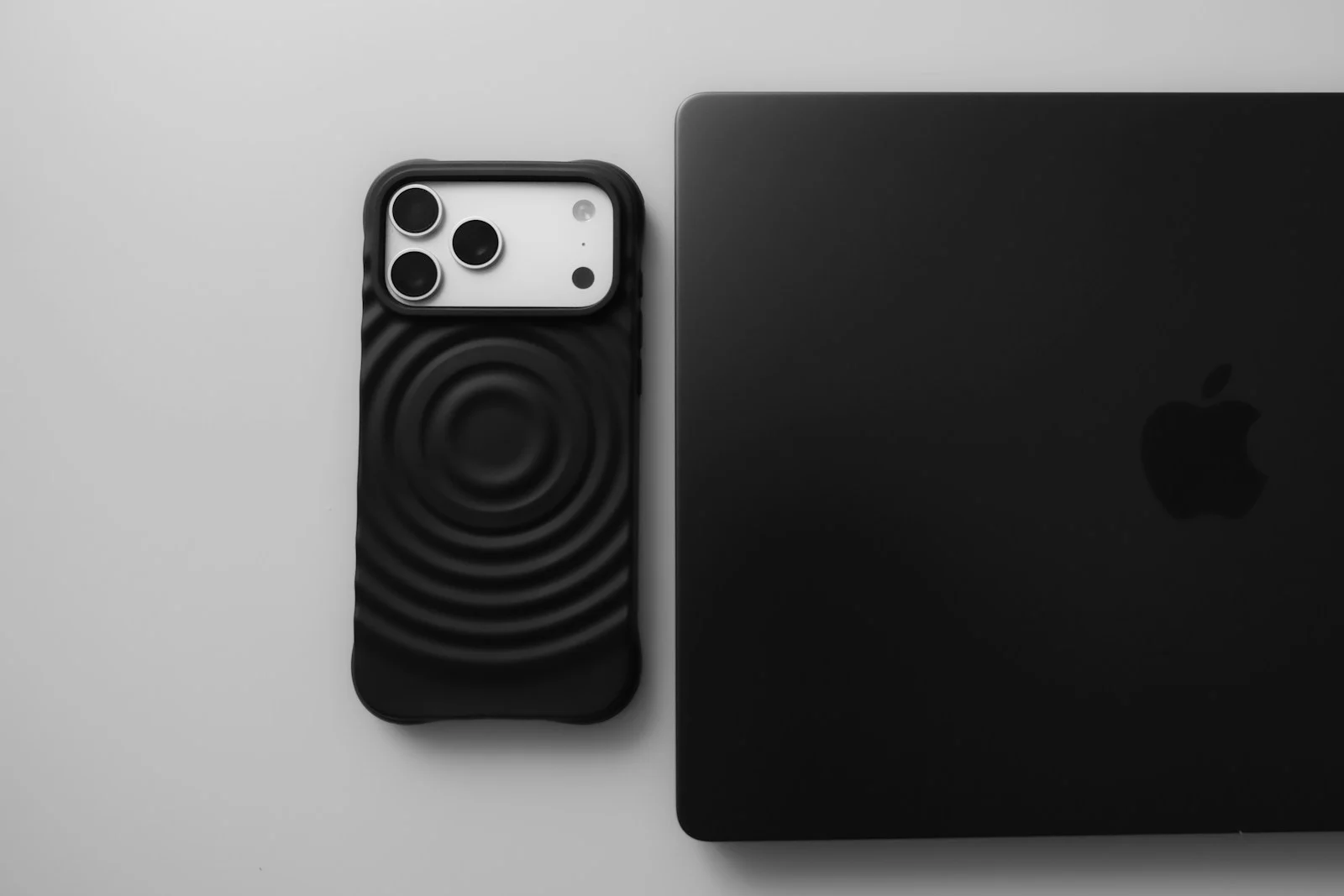 Wird das iPhone 17 mit einem Ladegerät geliefert? Auspacken des Kartoninhalts