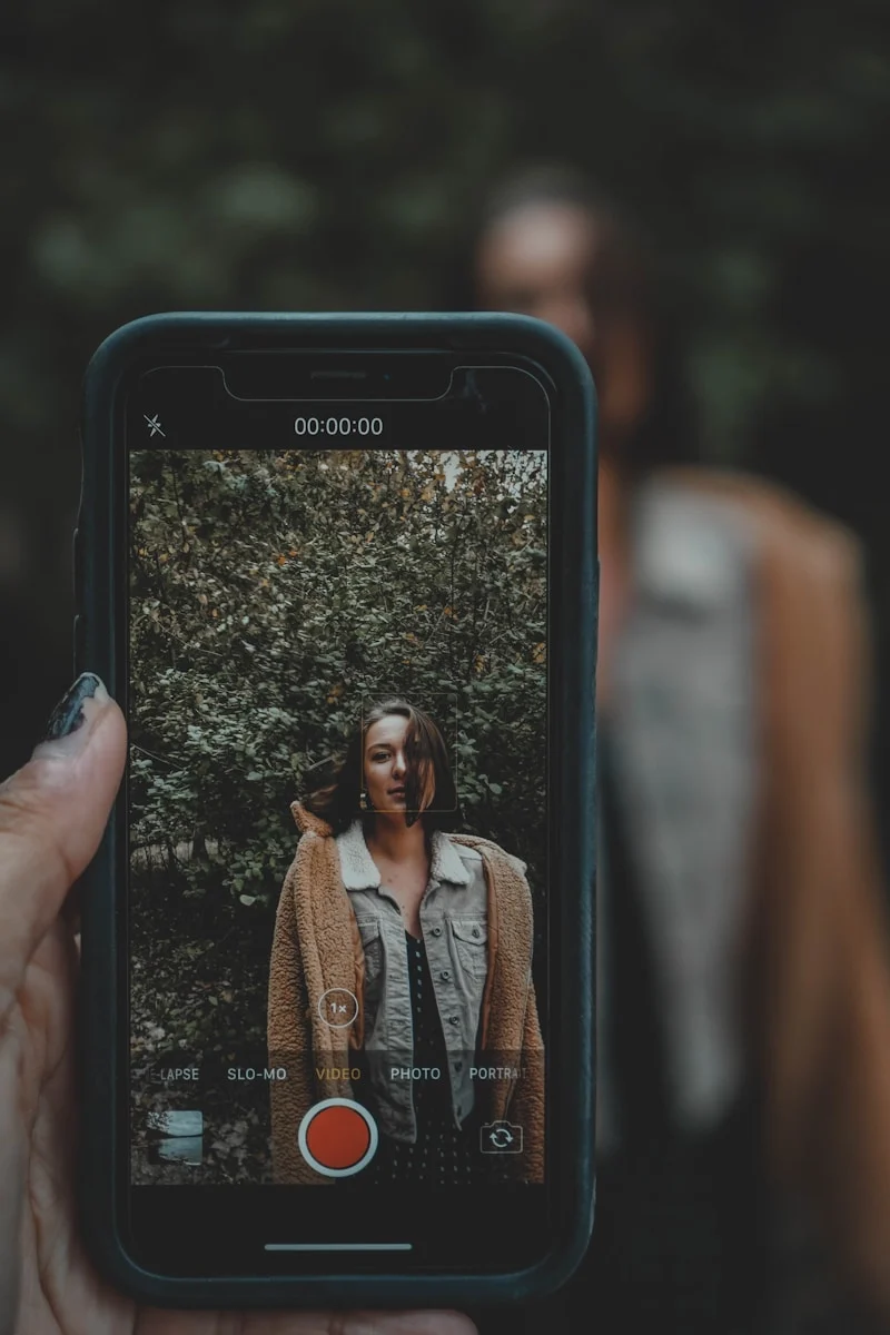 So schneiden Sie eine Person aus einem iPhone-Foto heraus